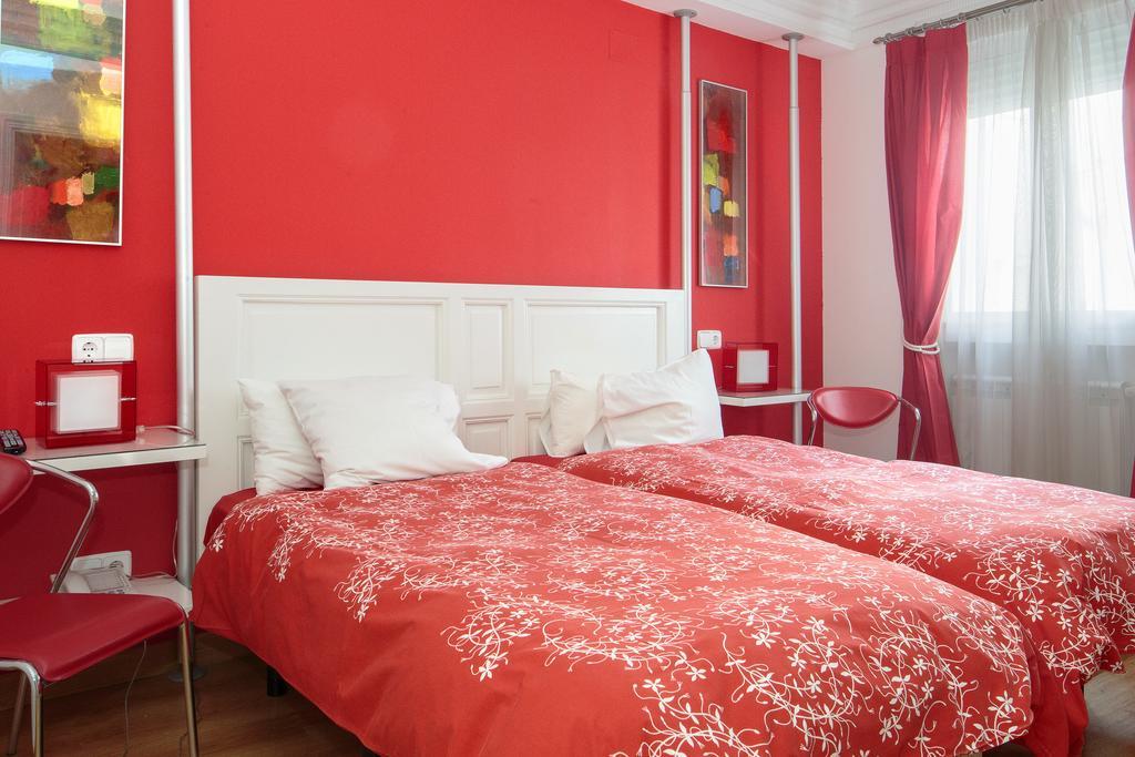 Hostal Adria Santa Ana Madrid Extérieur photo