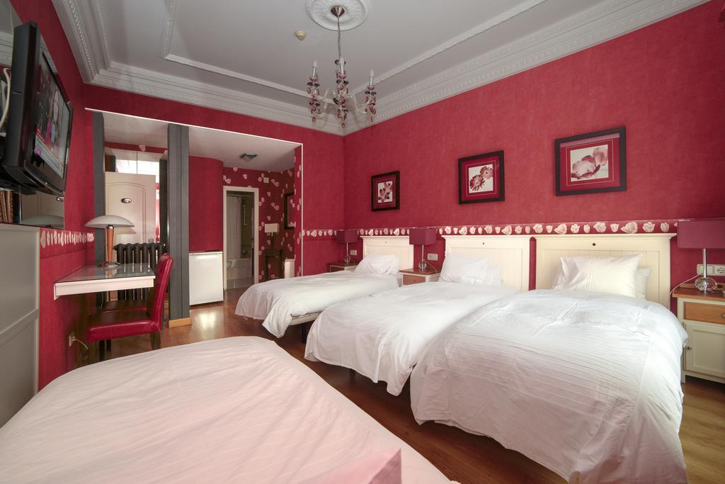 Hostal Adria Santa Ana Madrid Extérieur photo